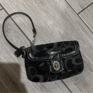 Coach vintage wristlet